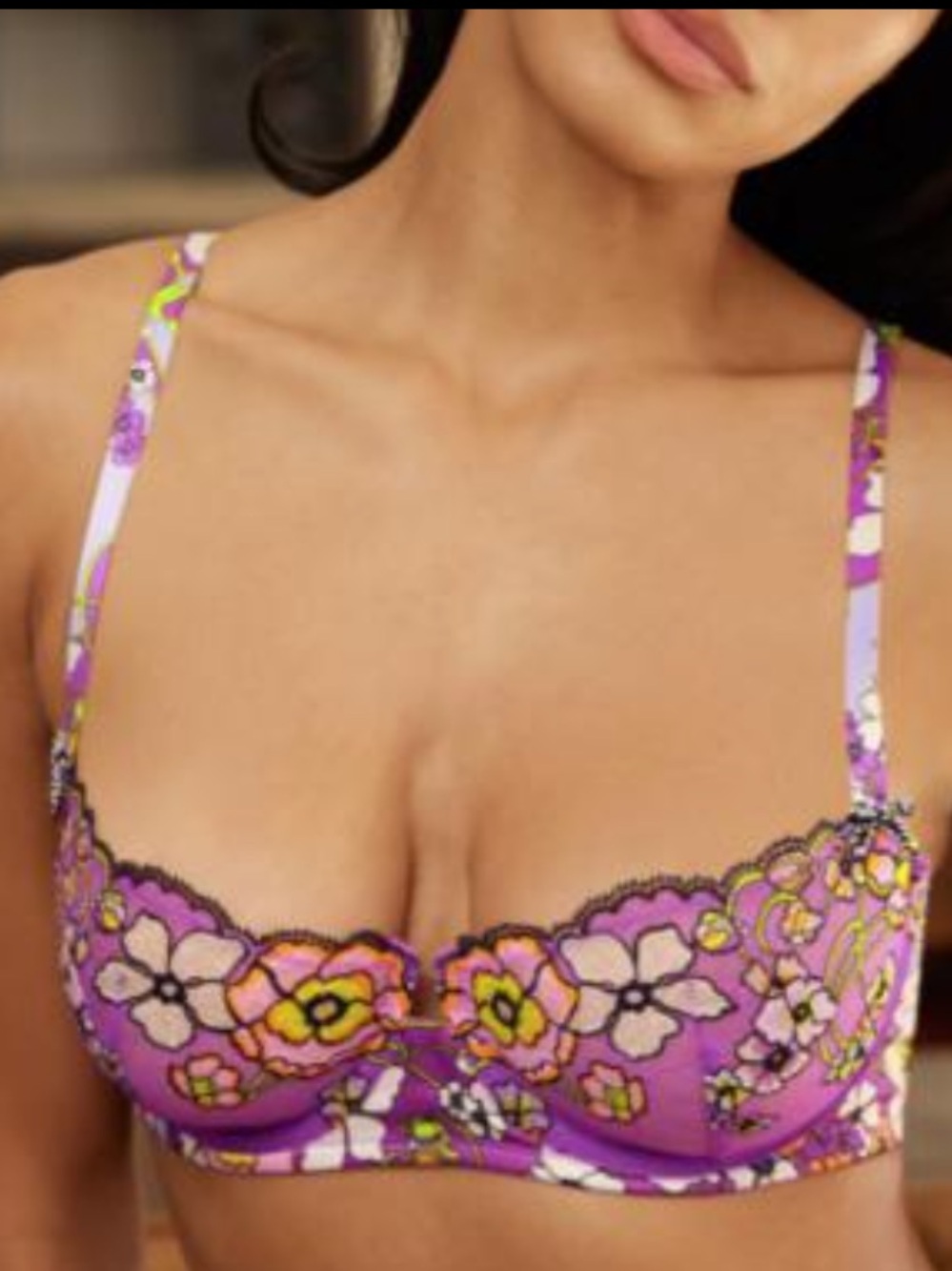 Savage X Fenty Mod Poppy
Unlined Lace Balconette Bra
Color: Juicy Purple Flower